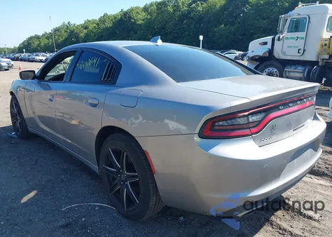 2016 Dodge Charger Sxt z USA, uszkodzony, nr VIN 2C3CDXJG6GH293676